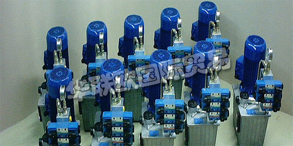 德國B&B HYDRAULIK-TECHNIK主要產(chǎn)品：B&B HYDRAULIK-TECHNIK閥門等。B&B HYDRAULIK-TECHNIK GmbH由Helitut Brocke和HenningB?hr于1983年在Witten-Herbede成立。目的是銷售用于骨料結(jié)構(gòu)的液壓元件和液壓附件。在短時間內(nèi)，對完整的Hydraulilk系統(tǒng)的需求變得非常大，以至于他們的生產(chǎn)開始了。